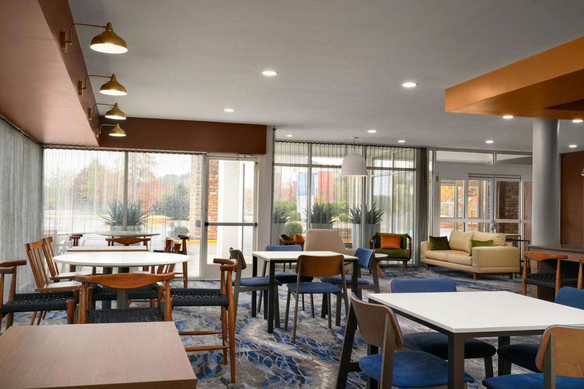 Fairfield Inn & Suites By Marriott Chesapeake Suffolk Exterior photo